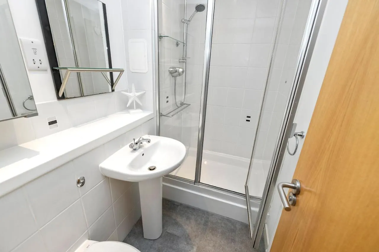 אדינבורו Joivy Modern 2 Bed Flat Near Murrayfield Stadium דירה