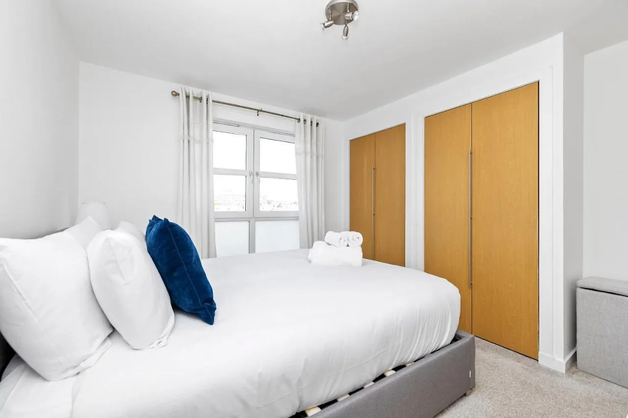 אדינבורו Joivy Modern 2 Bed Flat Near Murrayfield Stadium דירה